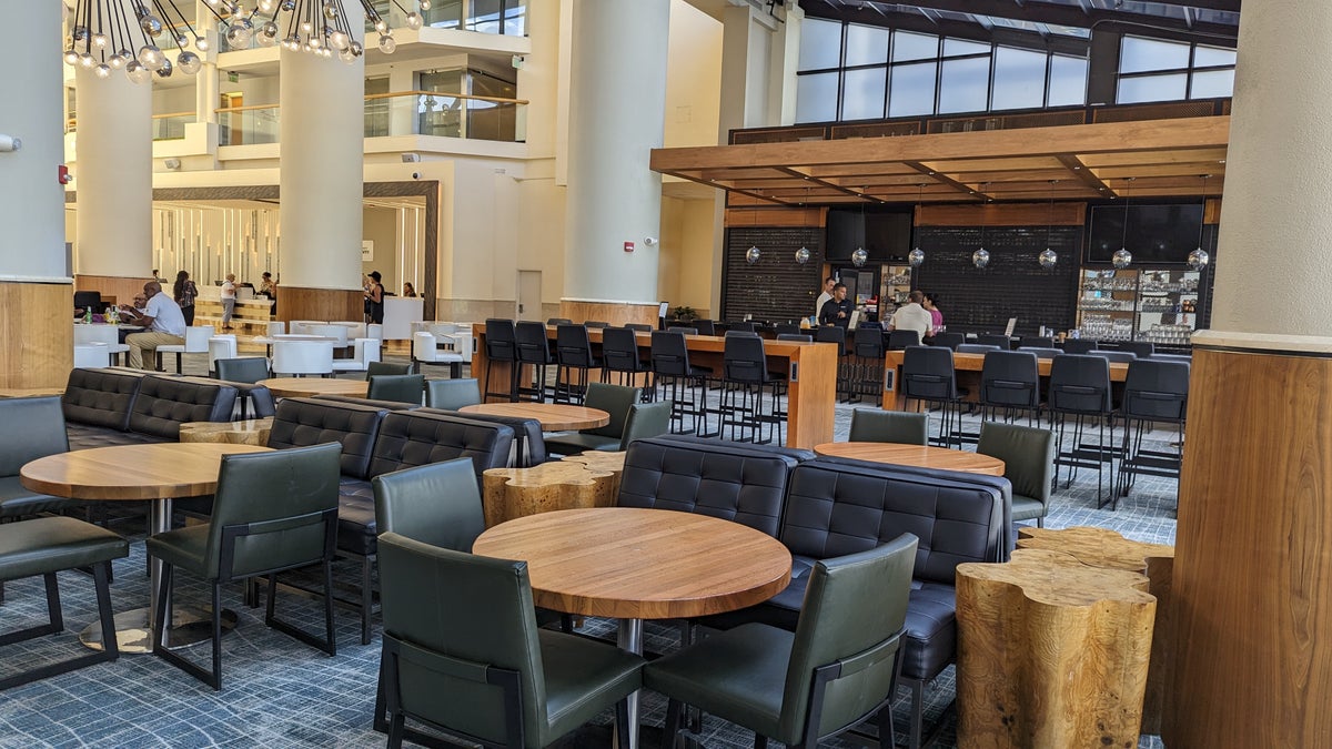 Orlando World Center Marriott food and beverage lobby bar