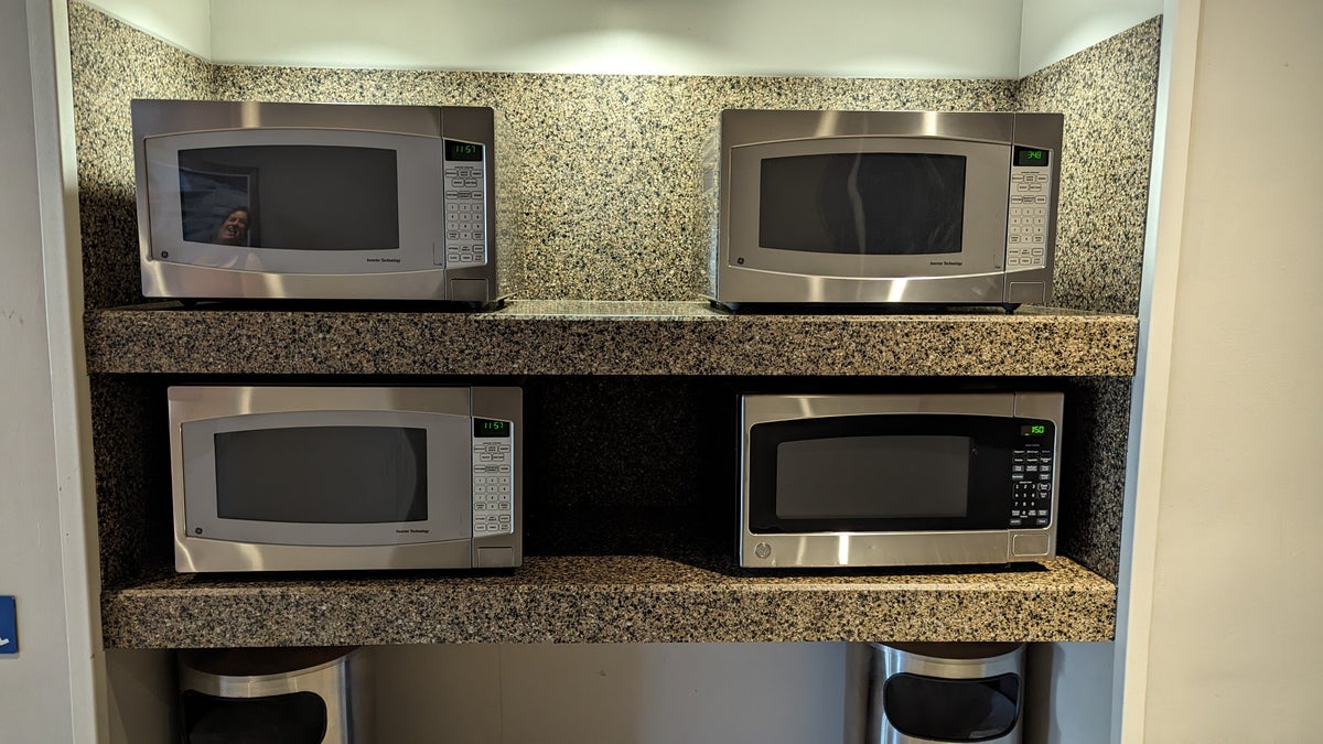 Orlando World Center Marriott food and beverage microwave