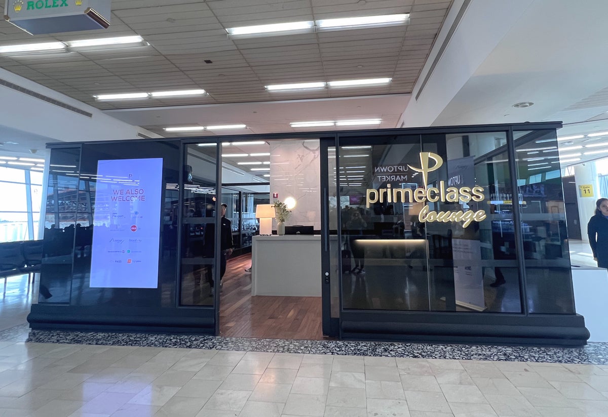 Primeclass Lounge at New York JFK Airport Terminal 1 [Review]