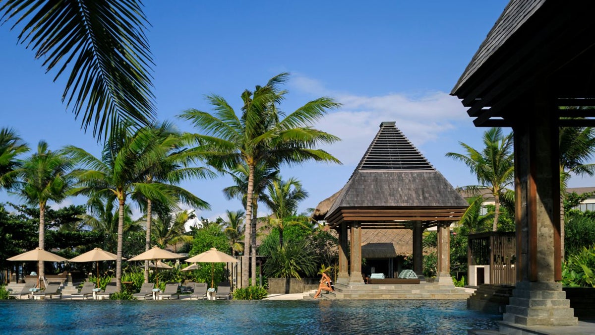 Ritz Carlton Bali pool