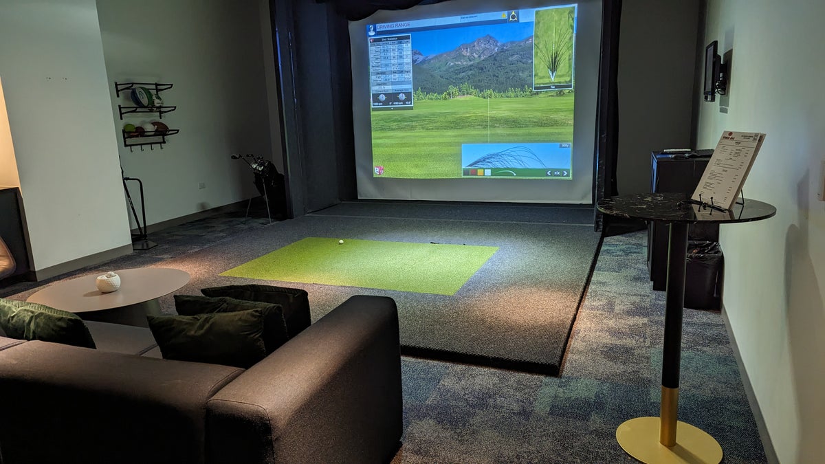 Thompson Austin amenities fitness center golf simulator 
