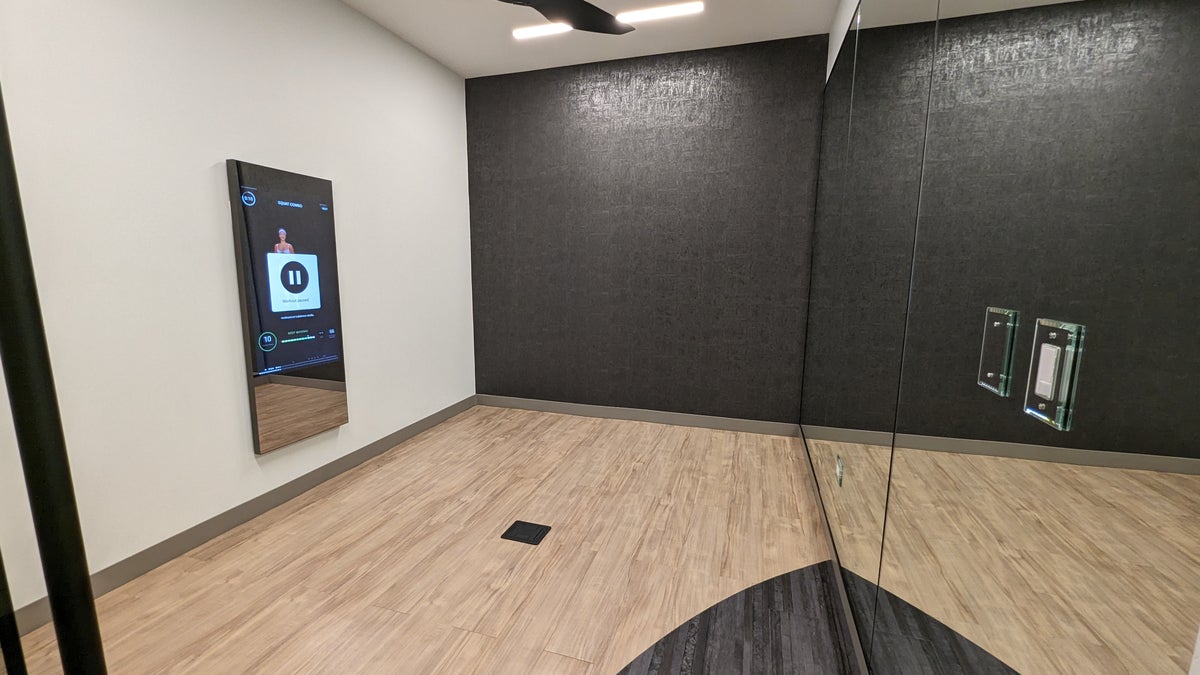 Thompson Austin amenities fitness center studio room with mirror