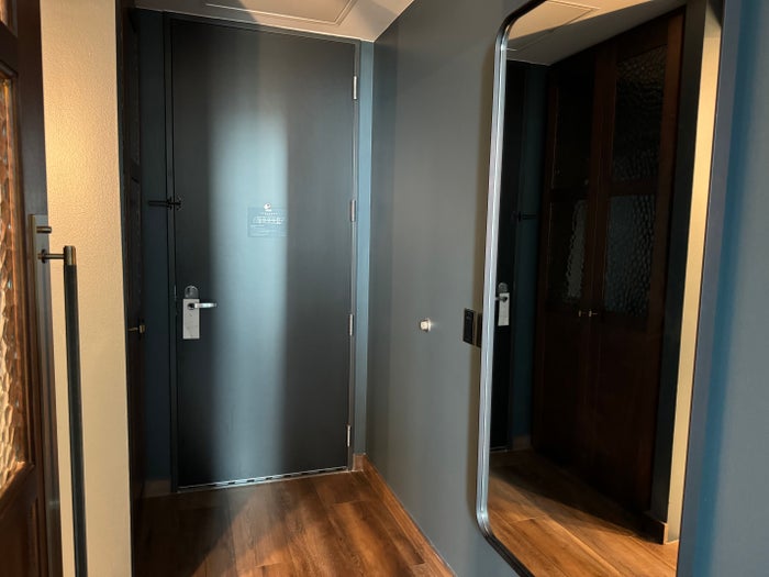 Thompson San Antonio Riverwalk bedroom entry