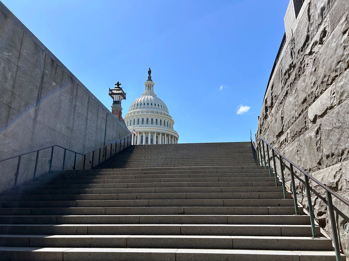 US Capitol stairs to lineup