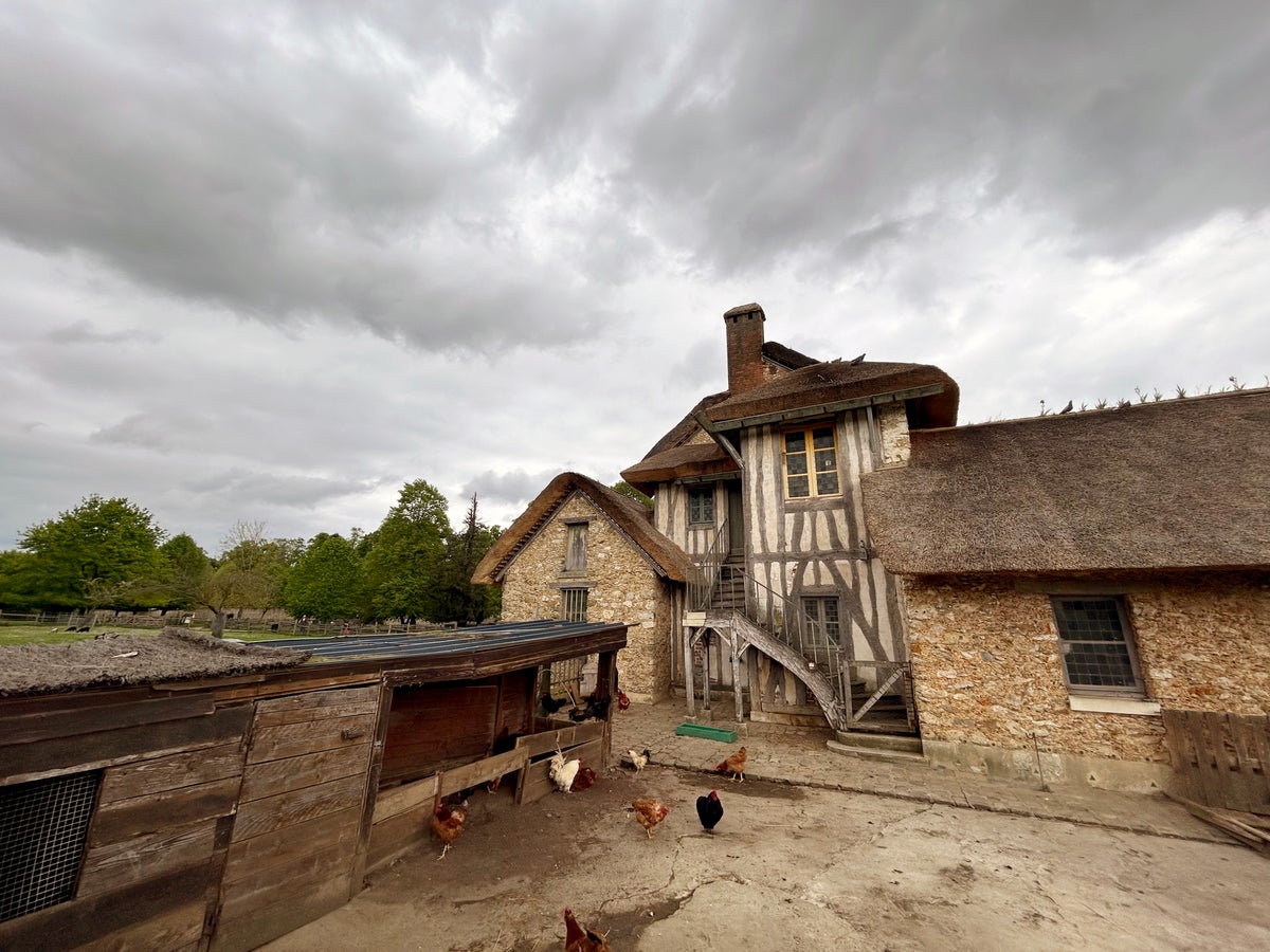 Versailles Gardens Le Petit Hameau chickens