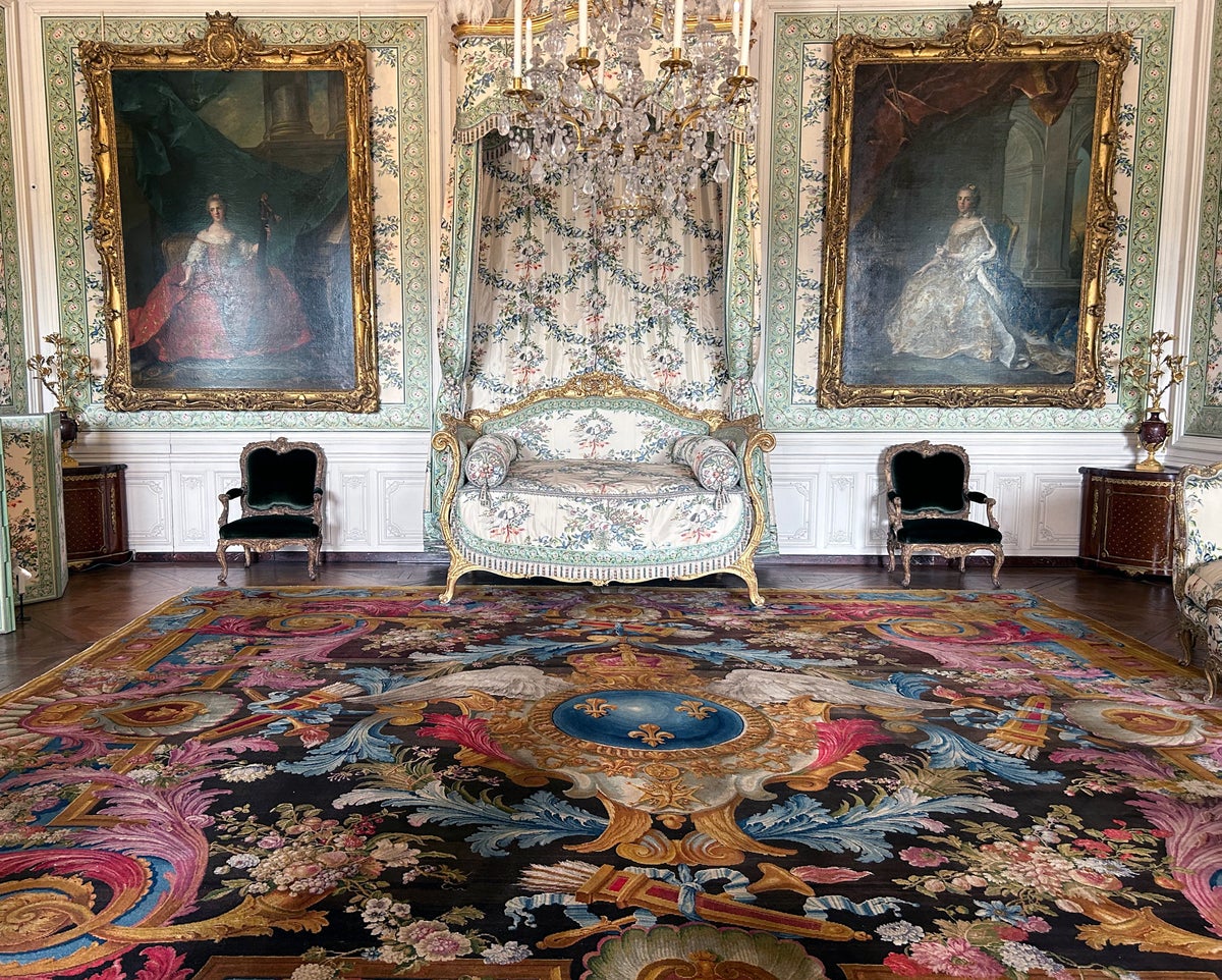 Versailles Palais sitting room 