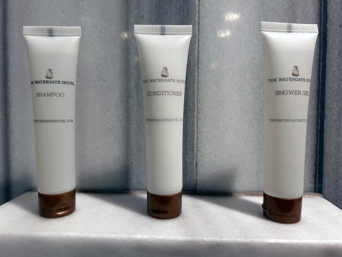 Watergate DC shower amenities