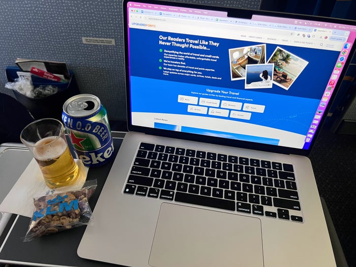 Work on on a KLM flight from Amsterdam to Chicago Work on on a KLM flight from Amsterdam to Chicago