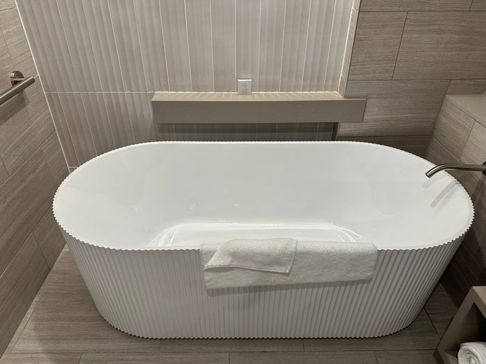 tub JW Marriott SXM tub JW Marriott SXM