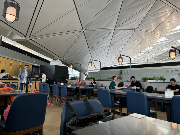 Chase Sapphire Lounge Hong Kong HKG dining area Chase Sapphire Lounge Hong Kong HKG dining area
