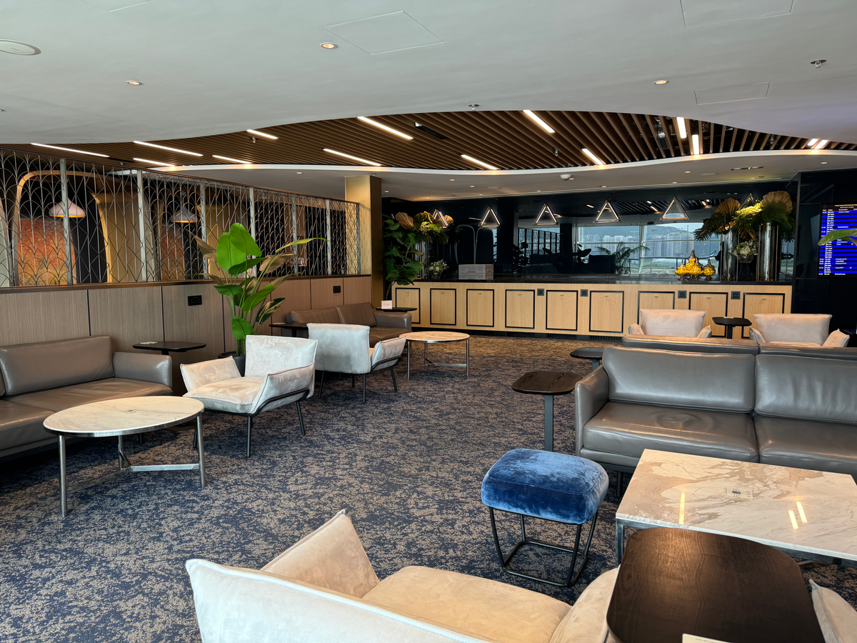 Chase Sapphire Lounge by The Club at Hong Kong Chek Lap Kok International Airport [Review]