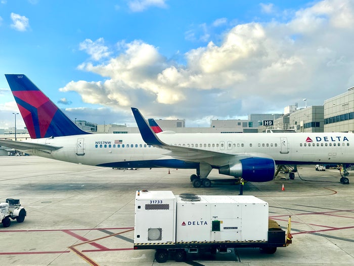 12 Best Ways To Redeem Delta SkyMiles for Max Value [2026]