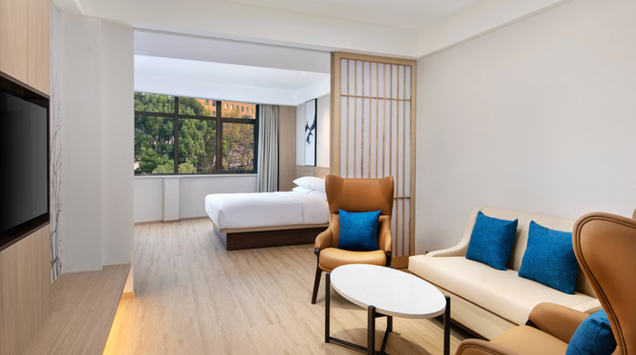 Deluxe suite at the Fairfield by Marriott Shanghai Pudong Central Deluxe suite at the Fairfield by Marriott Shanghai Pudong Central