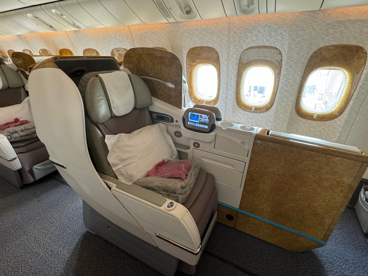 Emirates Business Class Seat 777 300ER