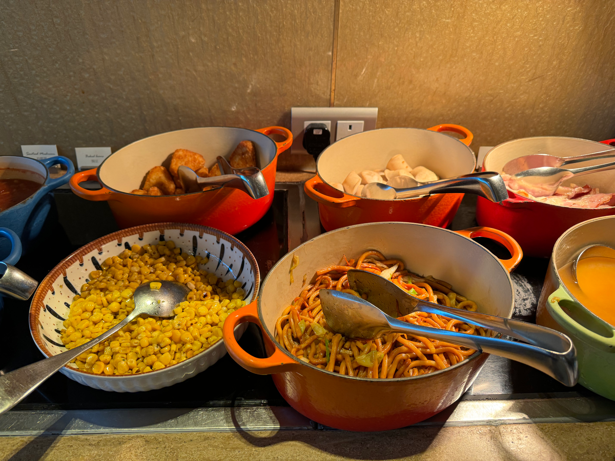 Hyatt Regency Hong Kong Tsim Sha Tsui Regency Club breakfast hot plates