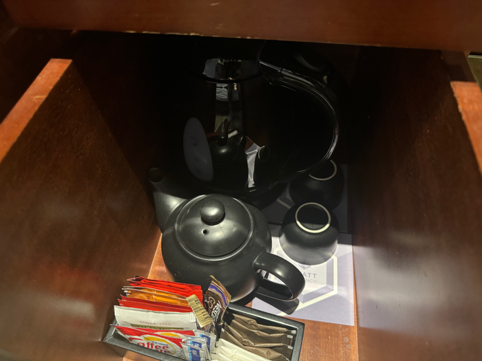 Hyatt Regency Hong Kong Tsim Sha Tsui minibar kettle tea pot Hyatt Regency Hong Kong Tsim Sha Tsui minibar kettle tea pot