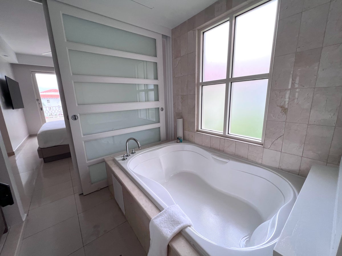 Hyatt Regency Puerto Rico villa bathtub