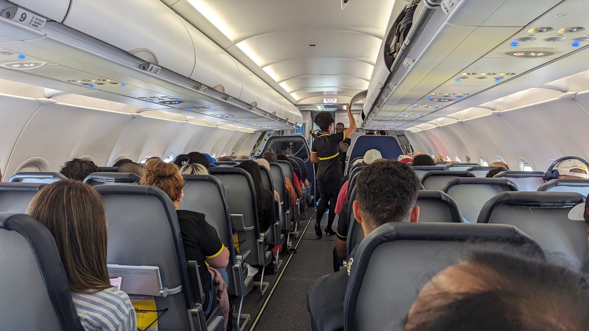 Spirit Airlines Airbus A320 Economy Class Review [IAH to LAS]
