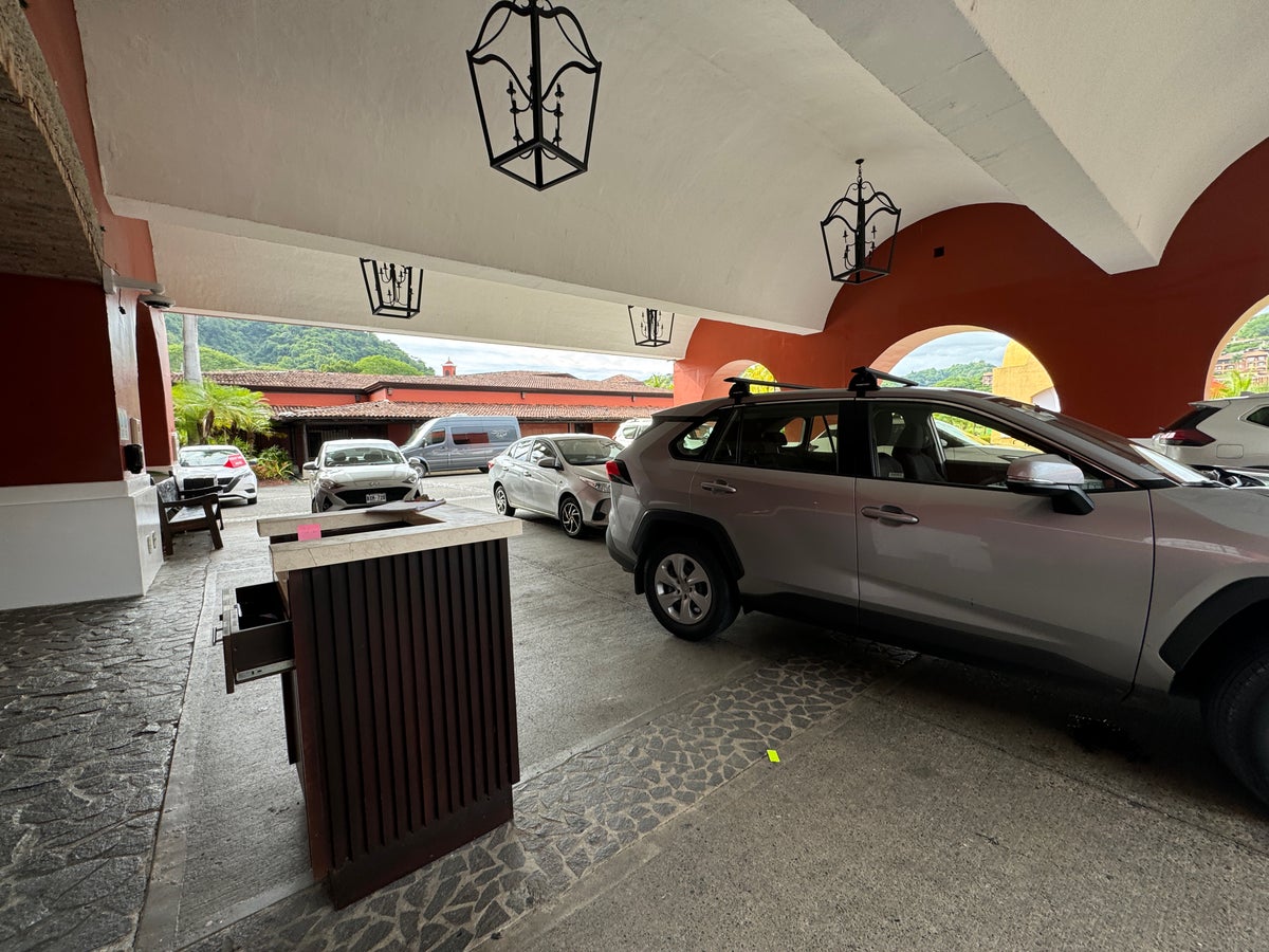 Los Suenos Marriott valet parking