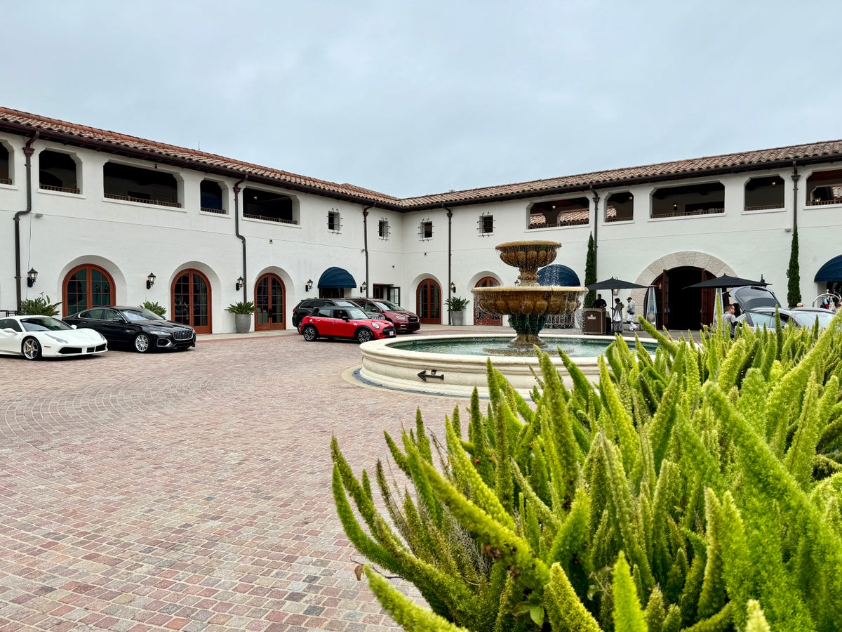 Ritz Carlton Bacara Santa Barbara Entrance Courtyard