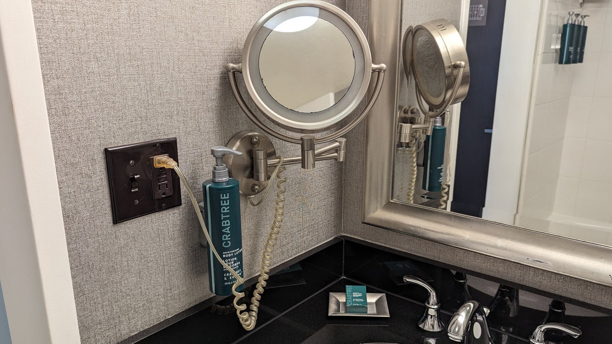 San Francisco Hilton Financial District guestroom bathroom mirror