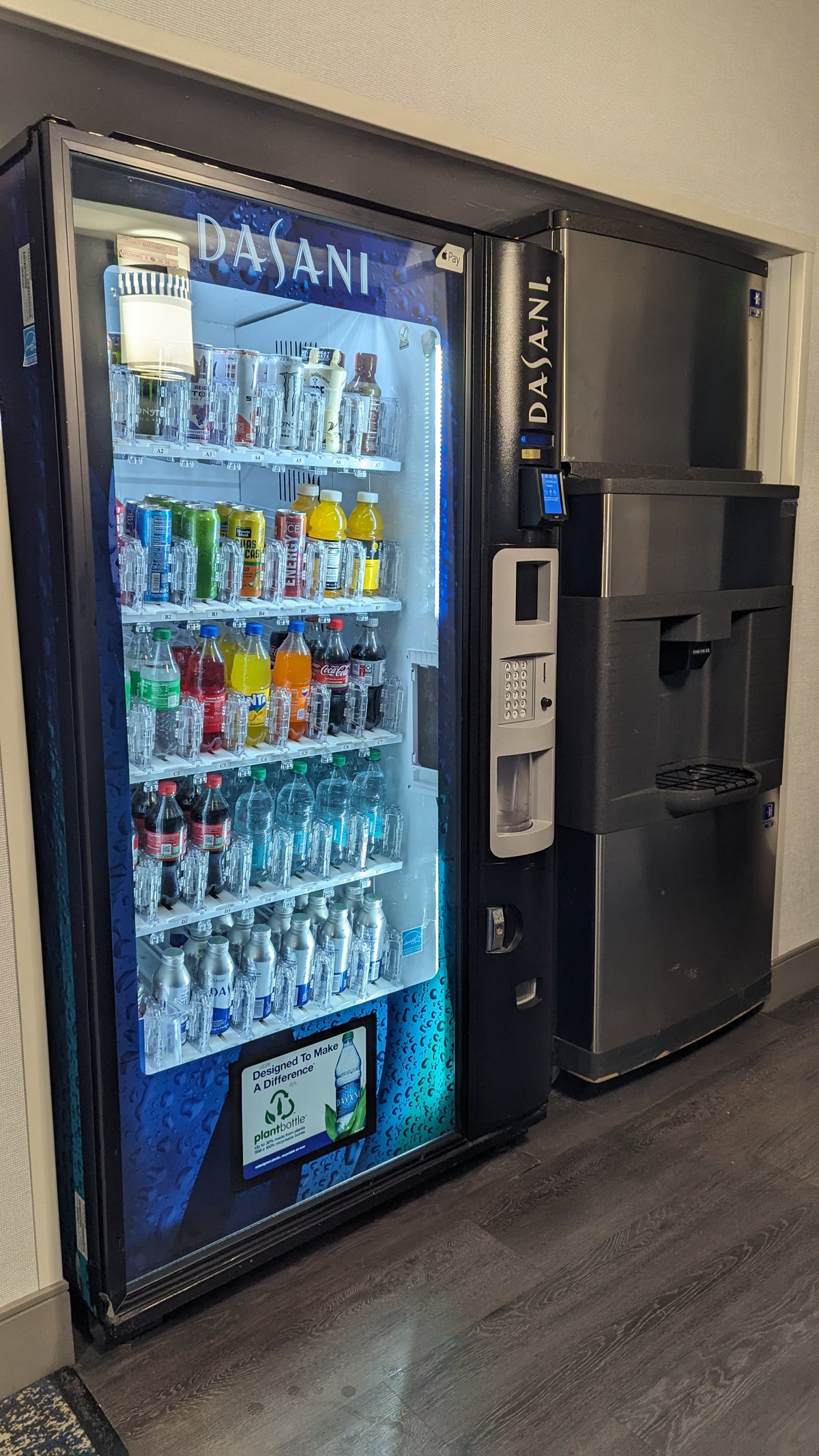 San Francisco Hilton Financial District guestroom floor vending and ice