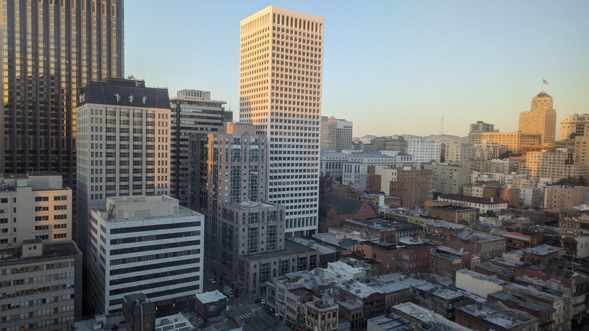 San Francisco Hilton Financial District guestroom view