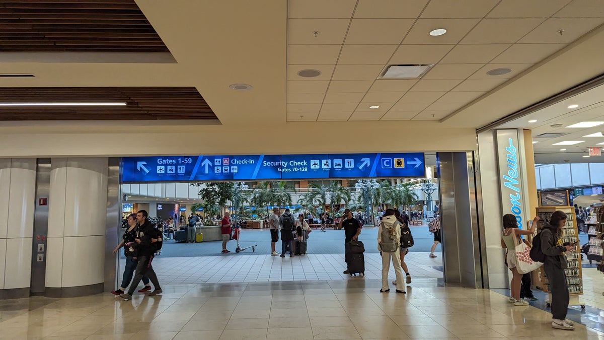 Southwest MCO to HOU terminal entry sign security check