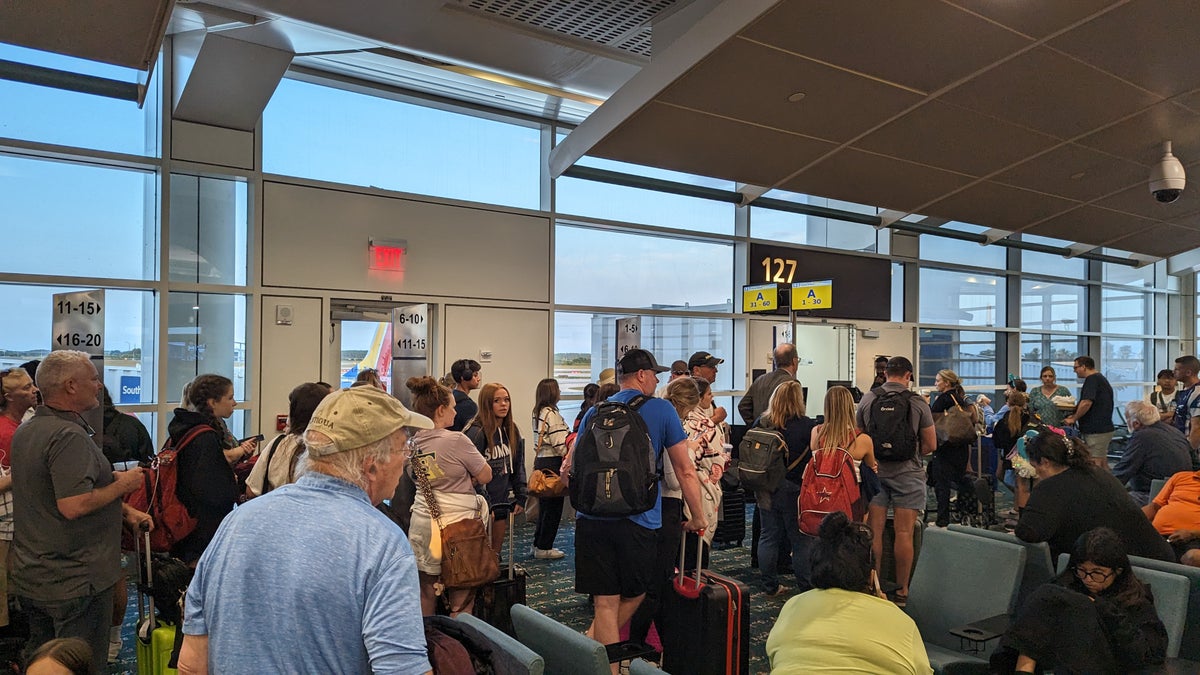 Southwest MCO to HOU terminal gate line