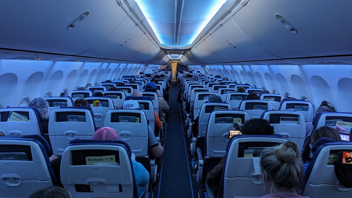 Southwest MCO to IAH cabin dimmed