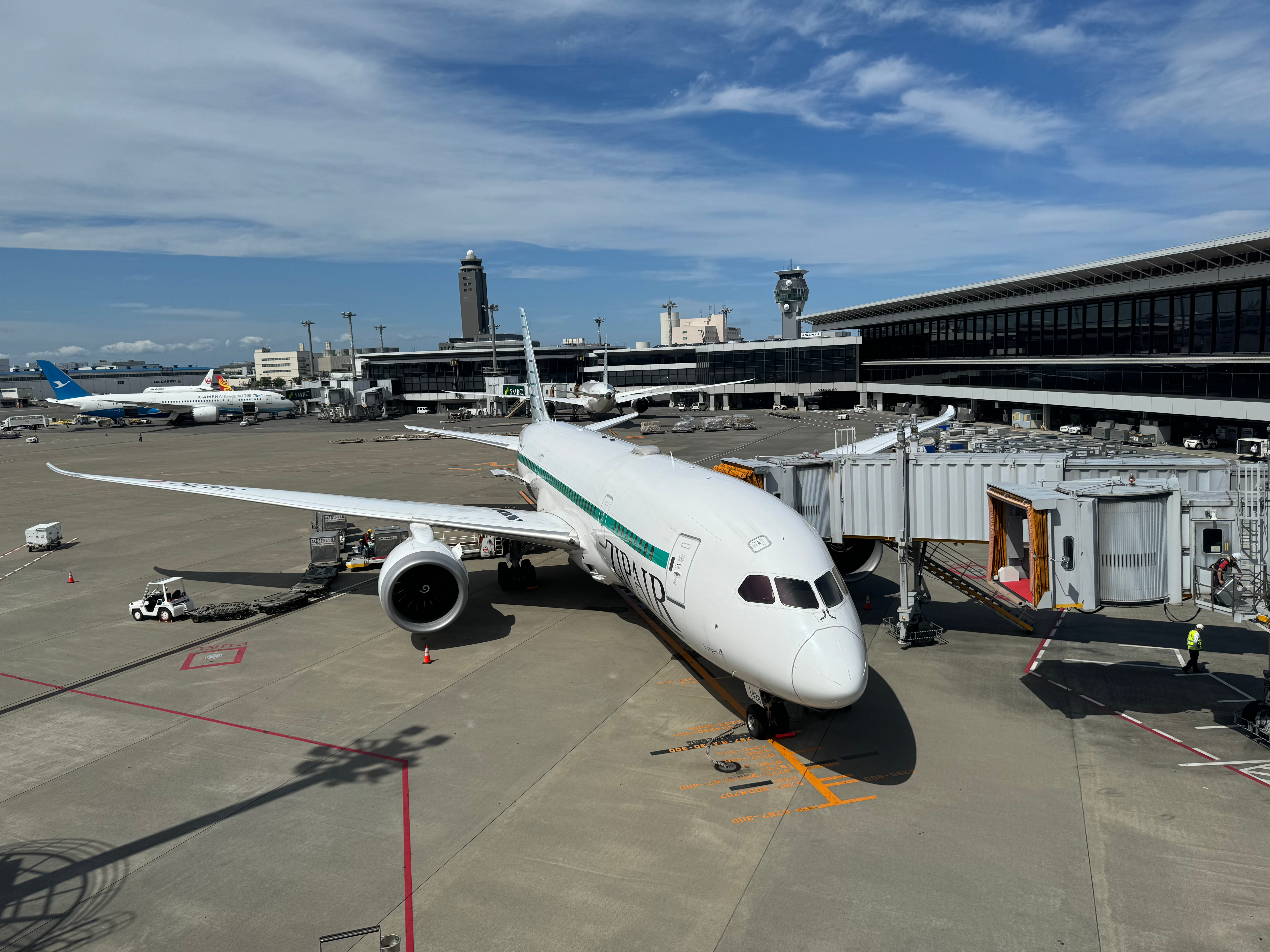 ZIPAIR Boeing 787-8 Full-Flat Business Class Review [LAX-NRT]