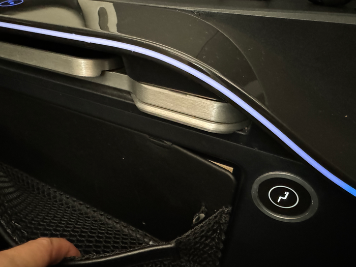 Zipair LAX NRT business class pocket under tray table