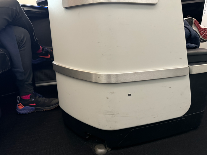 Zipair LAX NRT scuffed molding