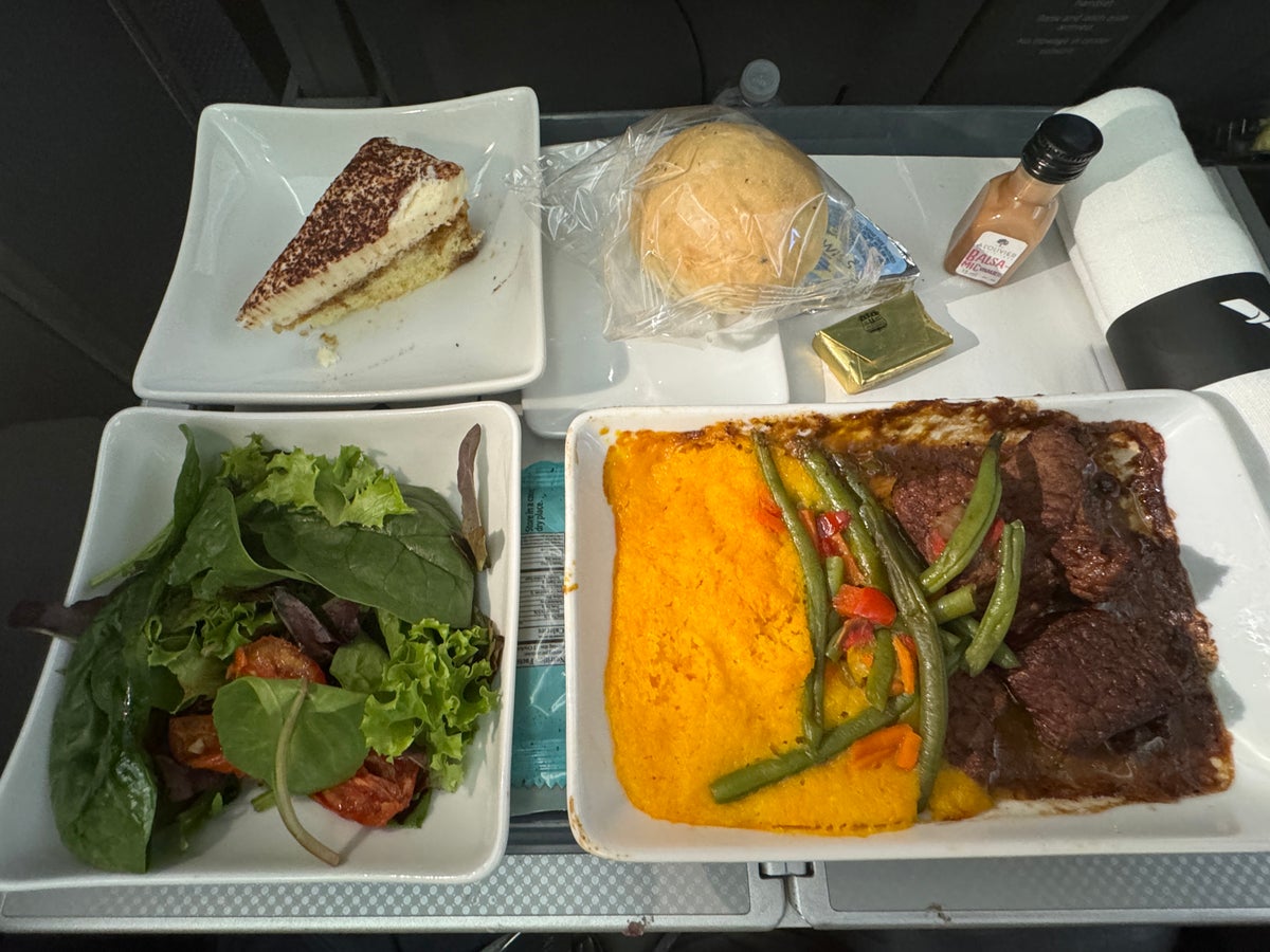 AA Premium Economy 787 Meal Dinner