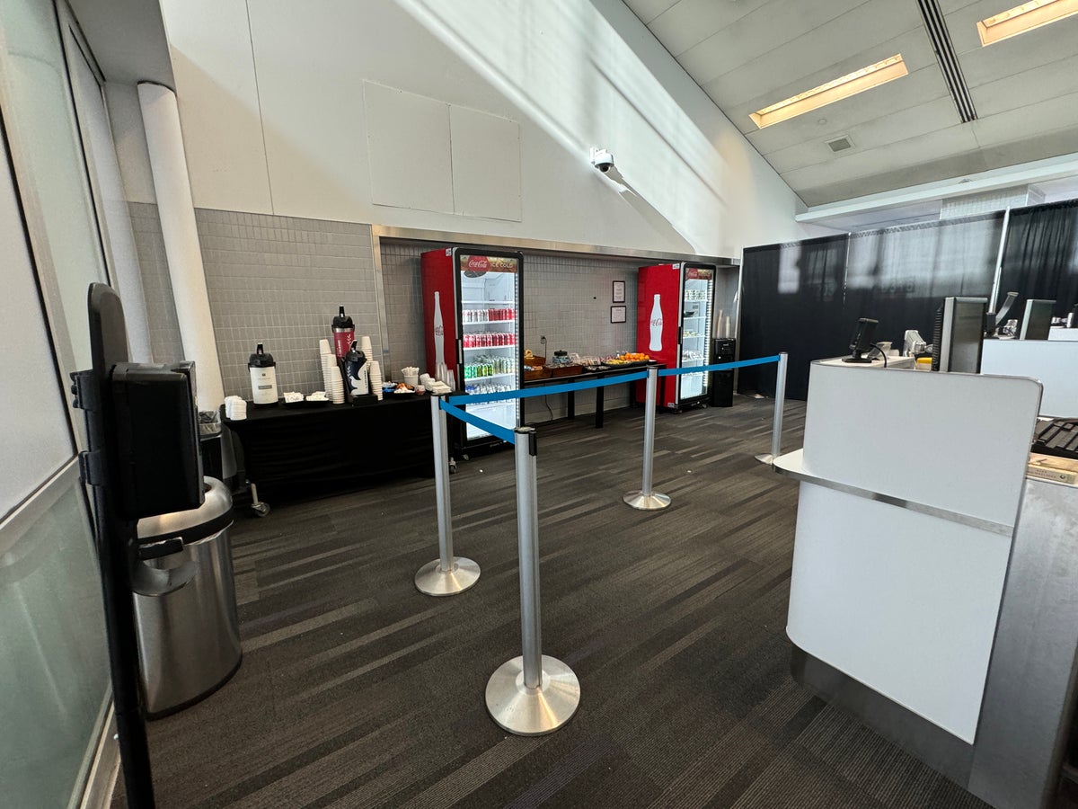 Admirals Club temporary location PHL A West