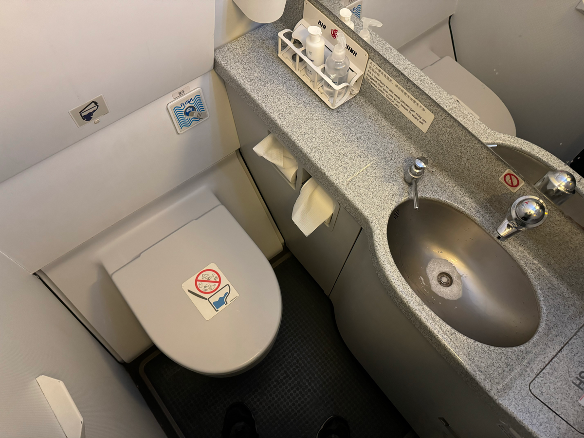 Air China A321 200 lavatory