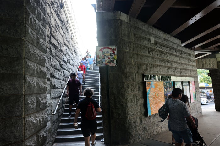 Brooklyn Bridge DUMBO entrance Brooklyn Bridge DUMBO entrance