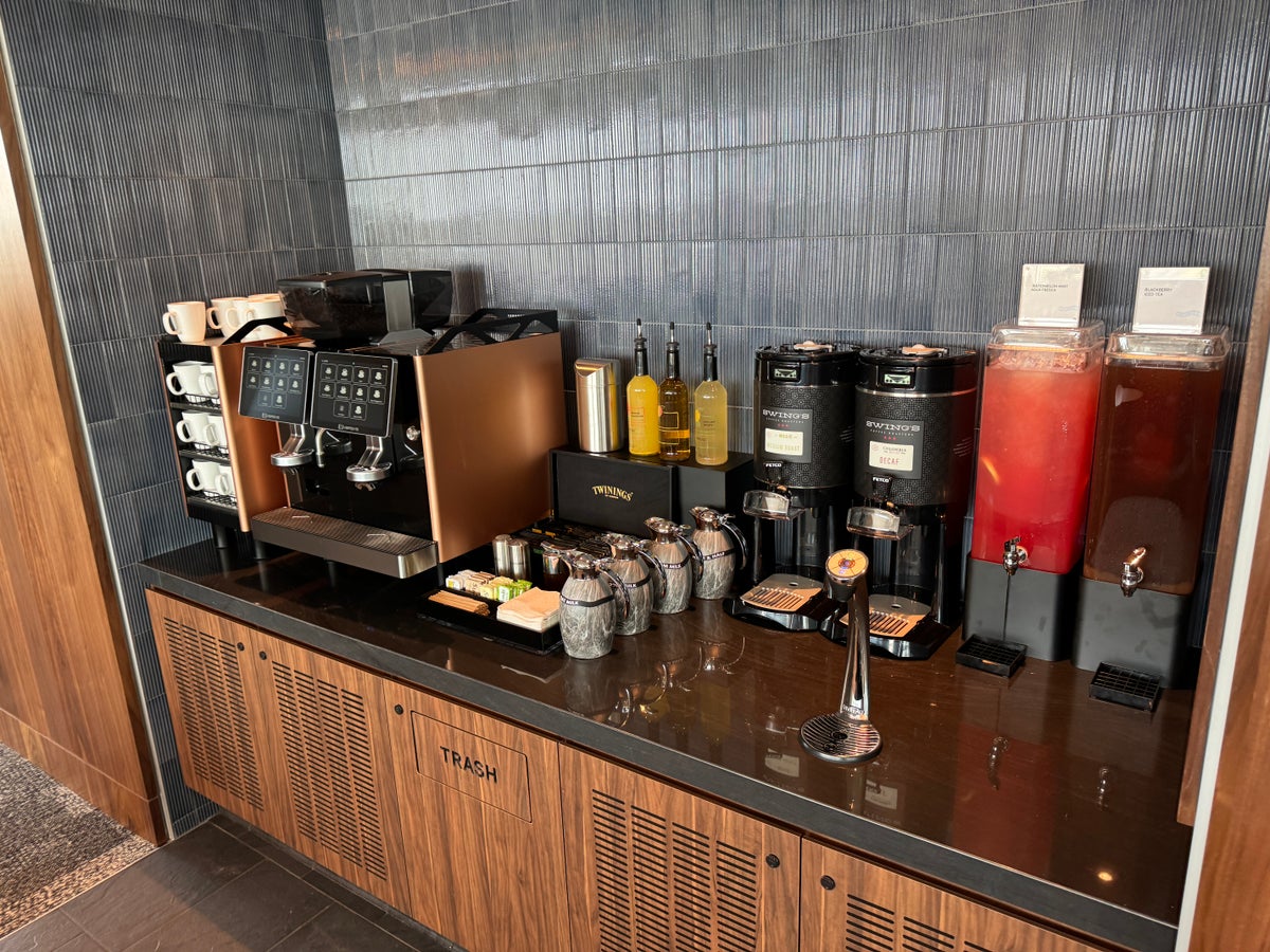 Centurion Lounge DCA Beverage Station with tea