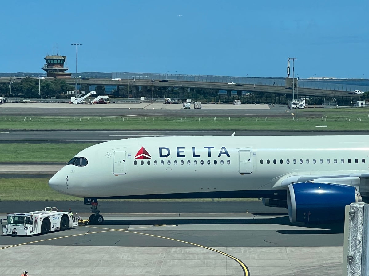 Delta Air Lines Confirms Unbundled Business Class Is Coming