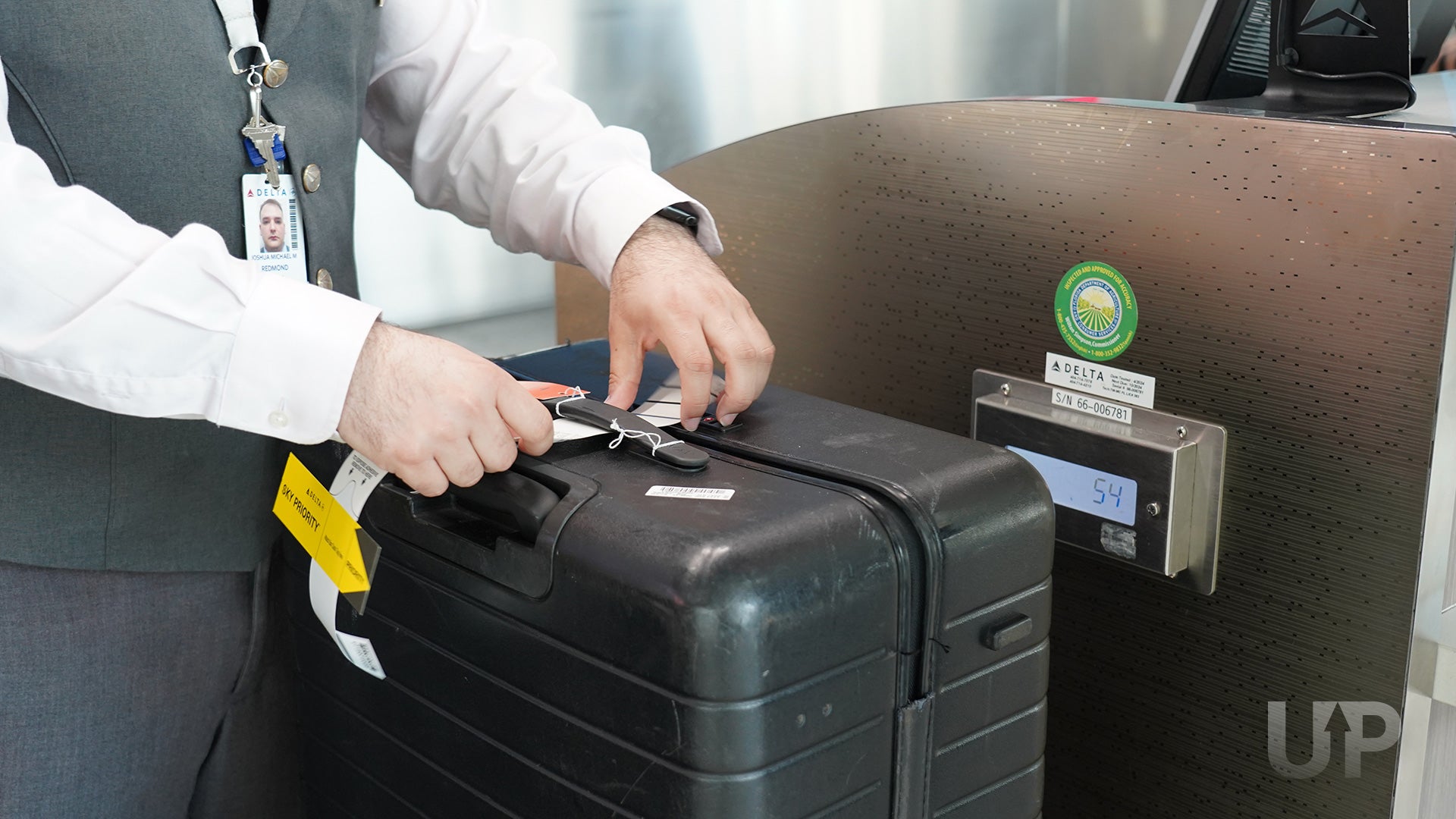 Delta skymiles card checked bag online