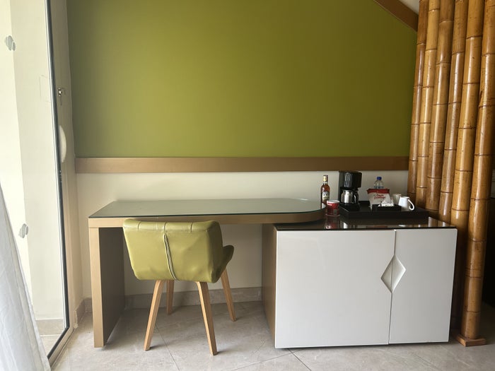 Dreams Onyx desk and minifridge Dreams Onyx desk and minifridge