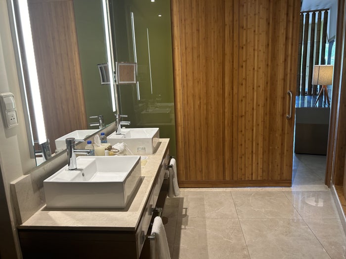 Dreams Onyx bathroom sink and vanity Dreams Onyx bathroom sink and vanity