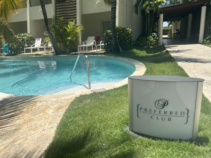 Dreams Onyx Preferred Club pool Dreams Onyx Preferred Club pool