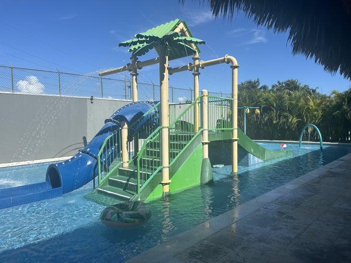 Dreams Onyx kids club splash pad Dreams Onyx kids club splash pad