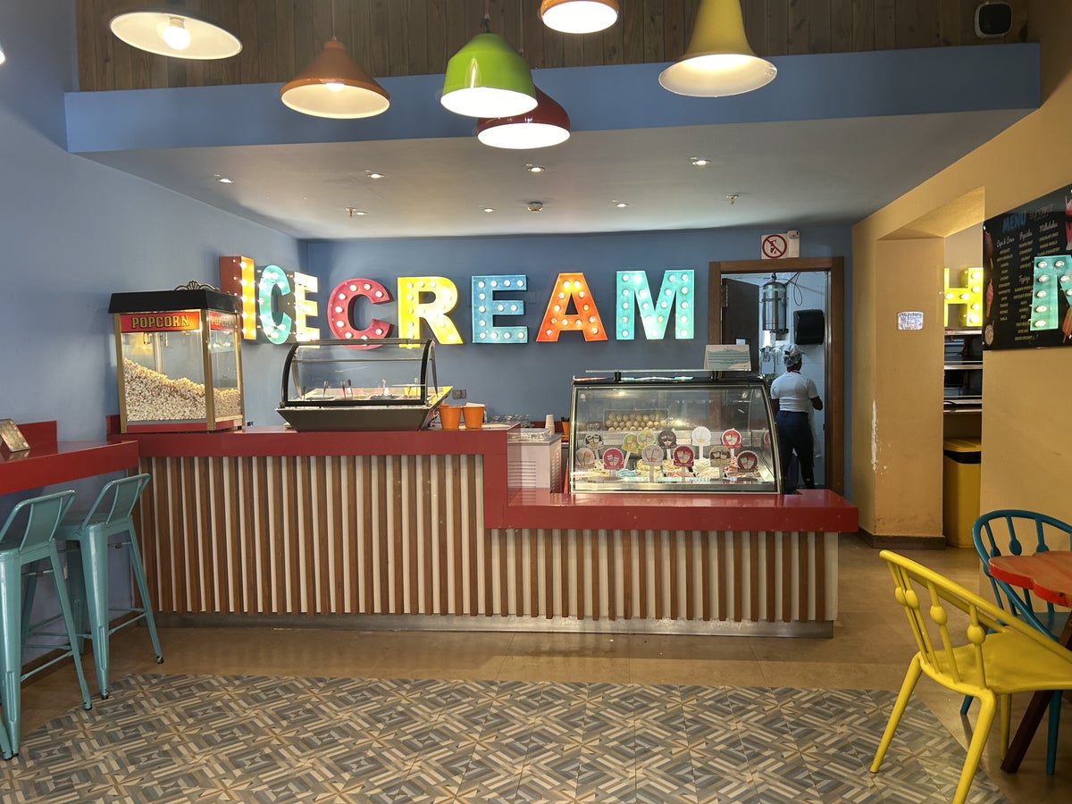 Dreams Onyx ice cream shop