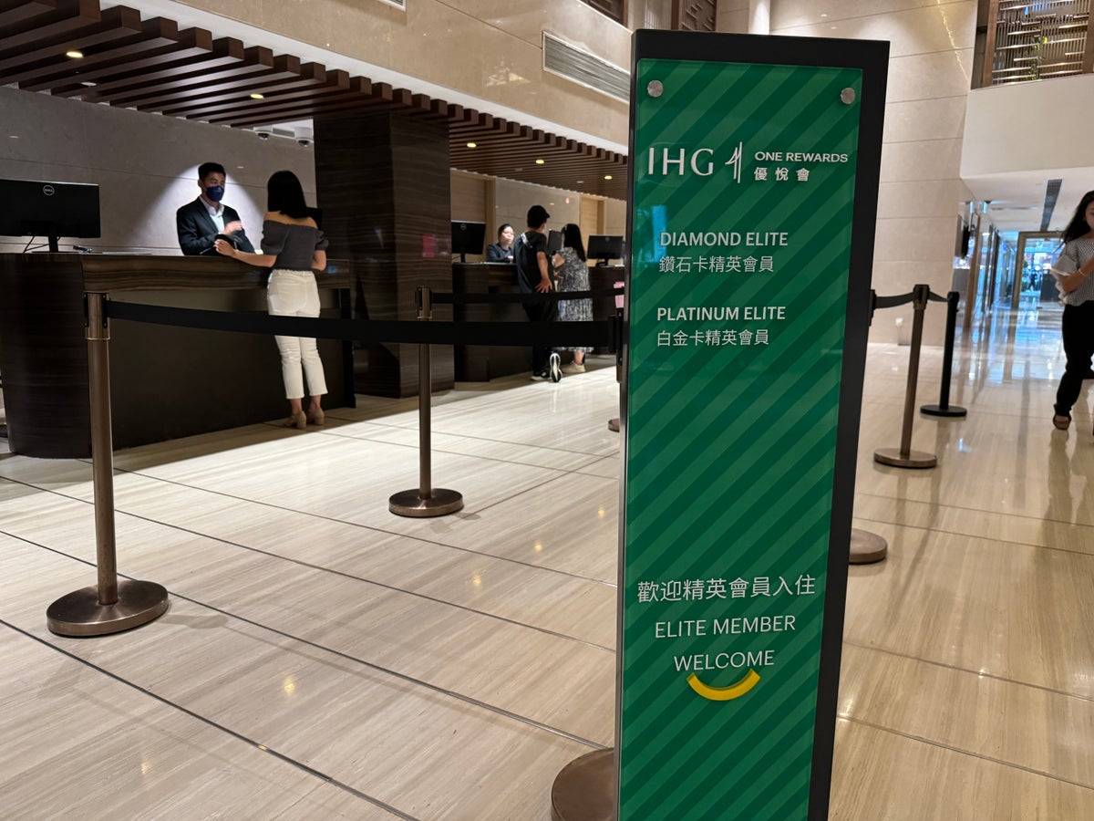 Holiday Inn Golden Mile Hong Kong IHG One Rewards elite