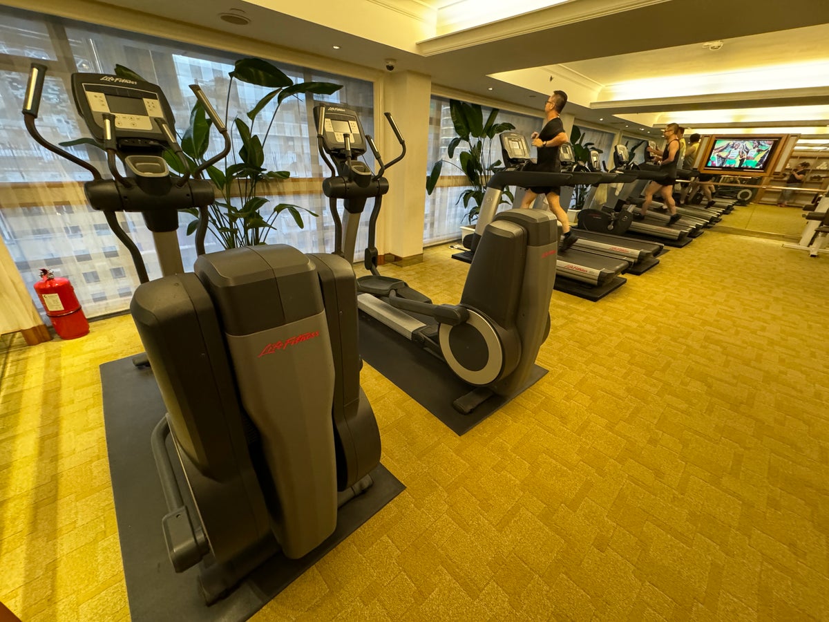 Holiday Inn Golden Mile Hong Kong gym cardio