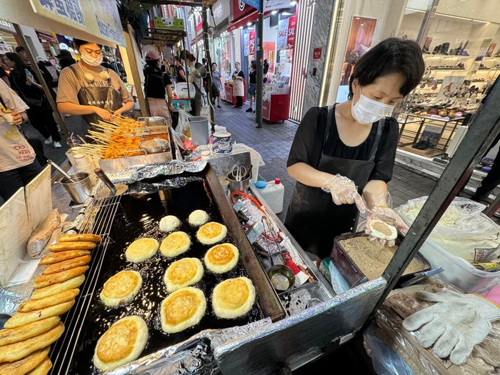 Hotteok Myeongdong Night Market Hotteok Myeongdong Night Market