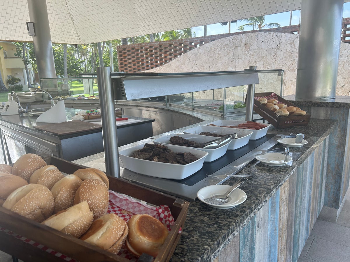 Iberostar Selection Bavaro Suites burgers