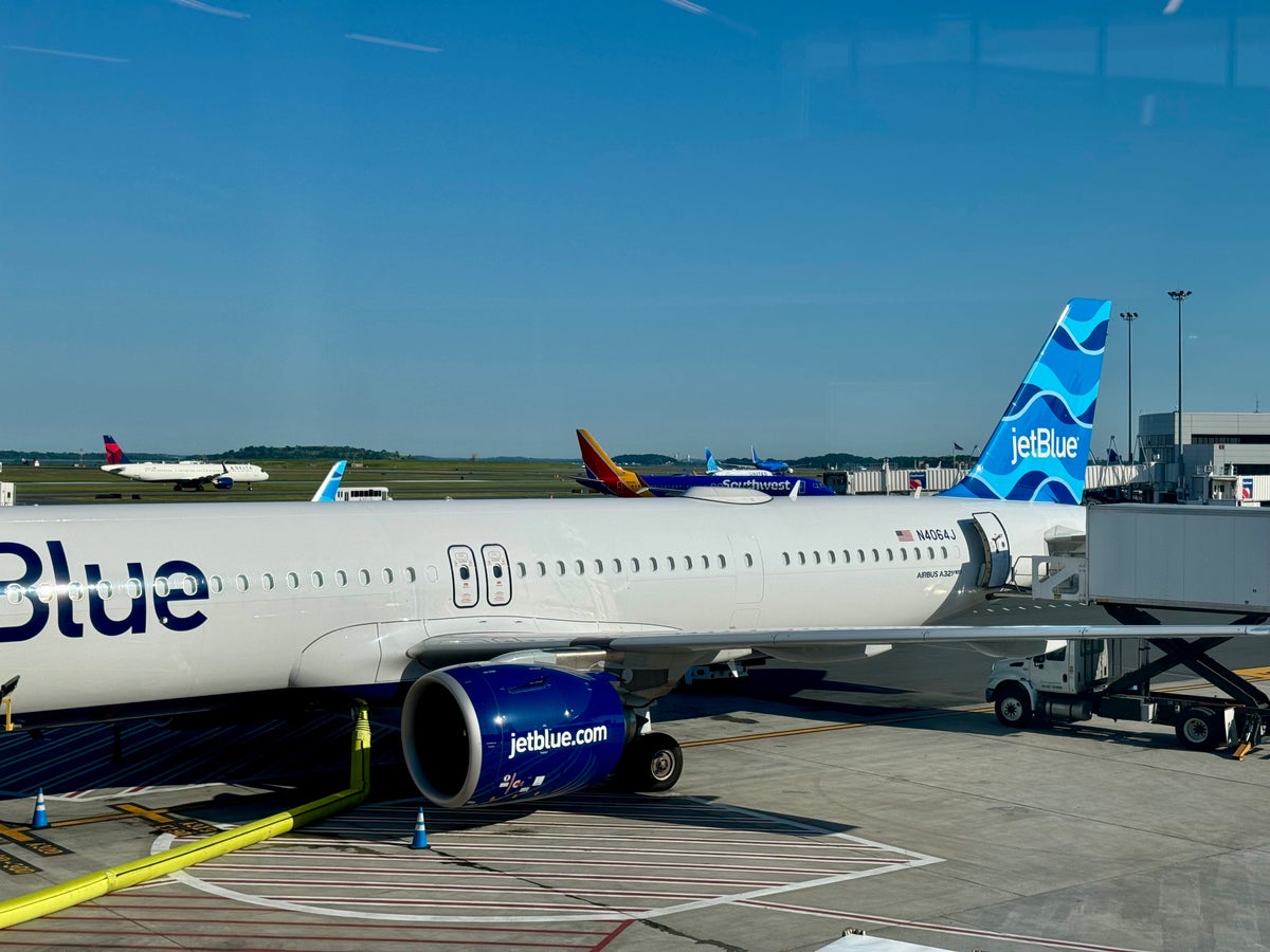 JetBlue Boosts New England Service, Adds Several New Routes